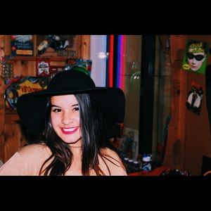 Meet your Posher, Skylar